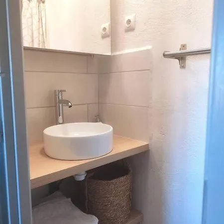 Lägenhet Le Tolosana - 4 Personnes - Centre Wifi Cosy Saint-Gilles (Gard)