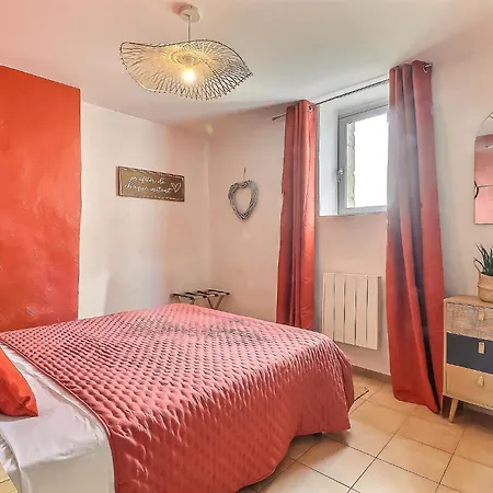 Le Tolosana - 4 Personnes - Centre Wifi Cosy Saint-Gilles (Gard)